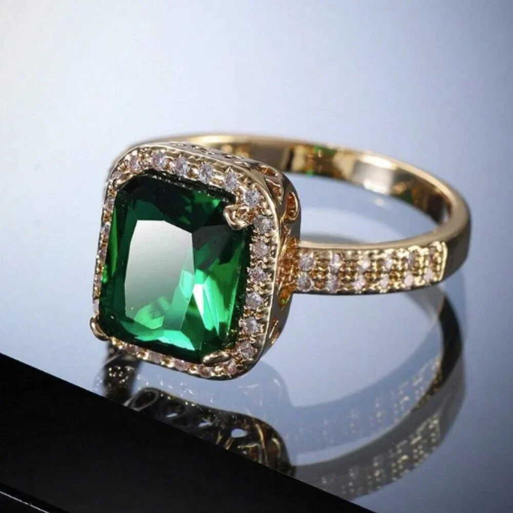 18K Gold Filled Emerald-Cut Green Halo Ring Size 8 - Picture 4 of 4